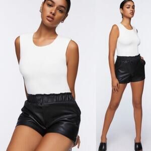 Forever 21 Black Faux Leather Shorts Size Small